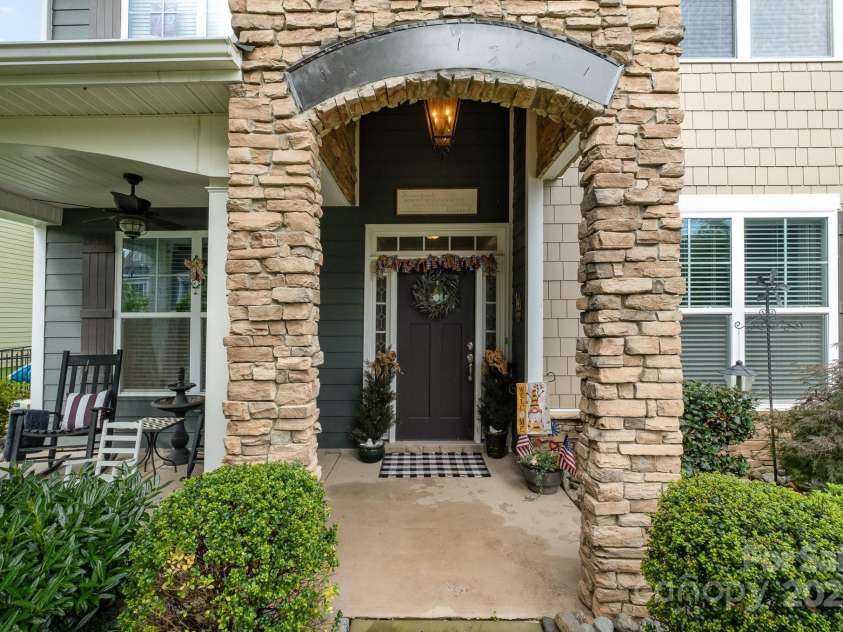 183 Canoe Pole Lane, Mooresville, NC 28117.  MLS# CAR4272476, YatesRealty ID 23170. 