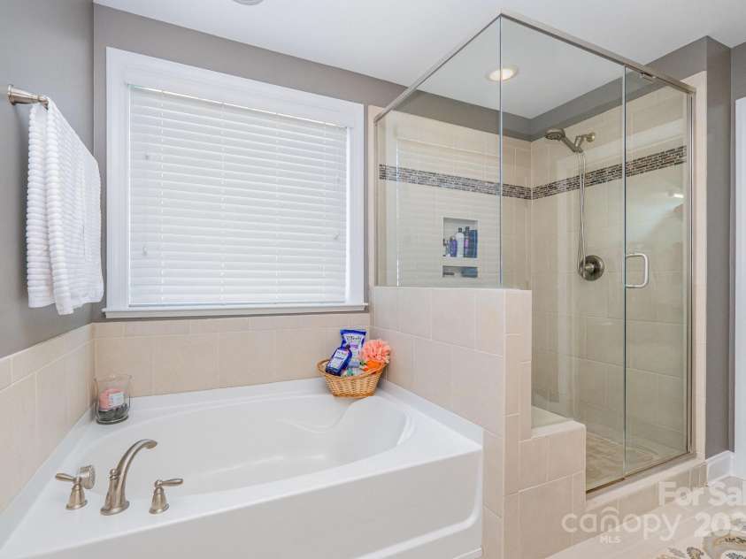 183 Canoe Pole Lane, Mooresville, NC 28117.  MLS# CAR4272476, YatesRealty ID 23170. 
