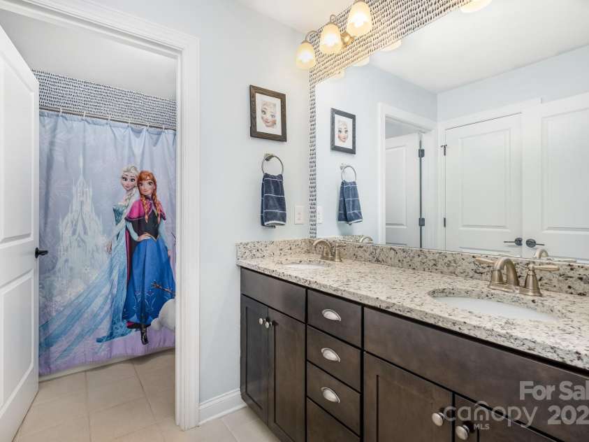 183 Canoe Pole Lane, Mooresville, NC 28117.  MLS# CAR4272476, YatesRealty ID 23170. 