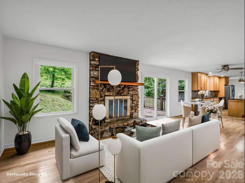11 Deer Run Drive, Asheville, NC 28803.  MLS# CAR4377673, YatesRealty ID 23171. 