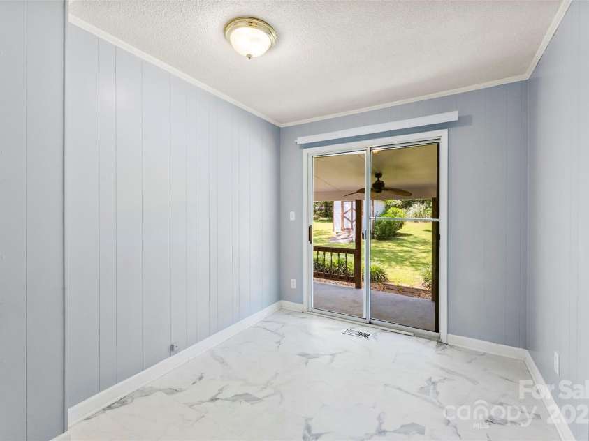 814 Gold Street, Kings Mountain, NC 28086.  MLS# CAR4274095, YatesRealty ID 23171. 