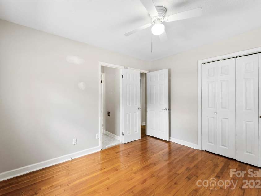 814 Gold Street, Kings Mountain, NC 28086.  MLS# CAR4274095, YatesRealty ID 23171. 