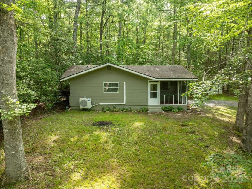 413 Rainbow Lake Drive, Brevard, NC 28712.  MLS# CAR4266354, YatesRealty ID 23172. 