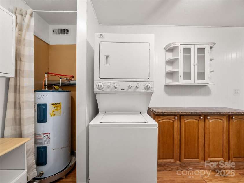 413 Rainbow Lake Drive, Brevard, NC 28712.  MLS# CAR4266354, YatesRealty ID 23172. 