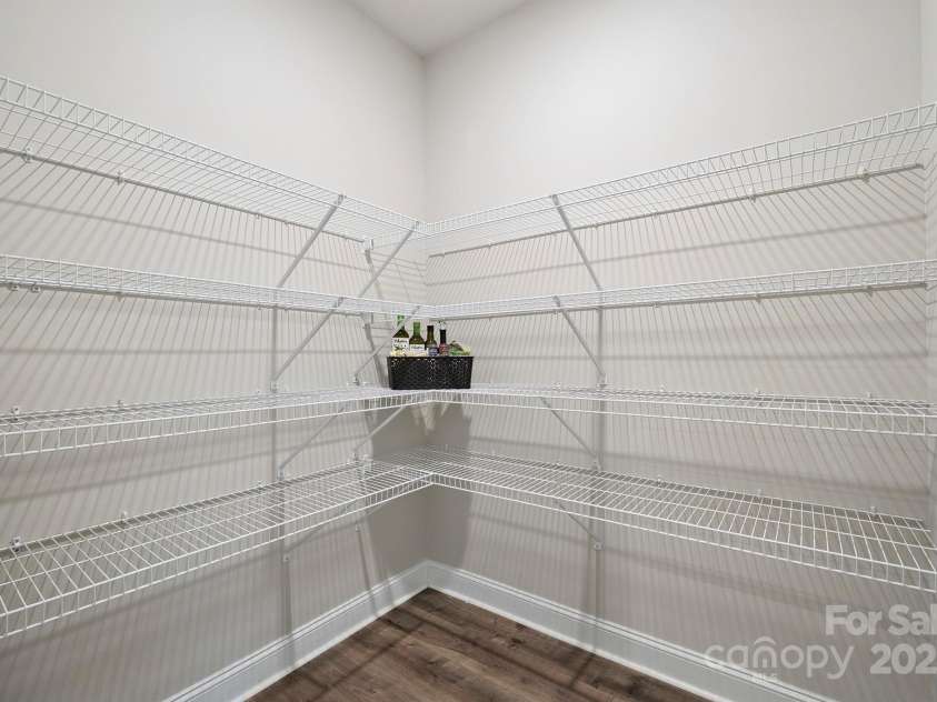 10437 Paper Birch Drive, Charlotte, NC 28215.  MLS# CAR4273974, YatesRealty ID 23173. 