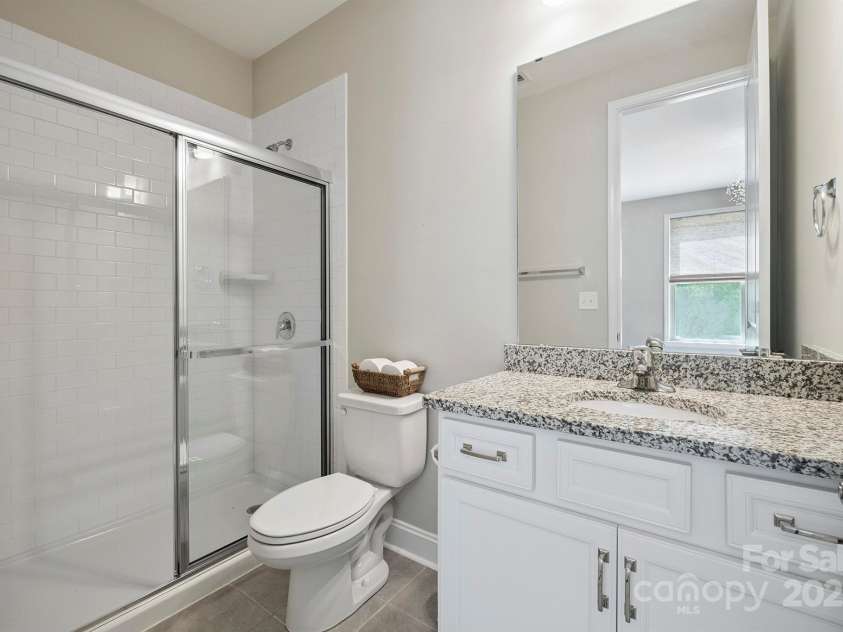 10437 Paper Birch Drive, Charlotte, NC 28215.  MLS# CAR4273974, YatesRealty ID 23173. 