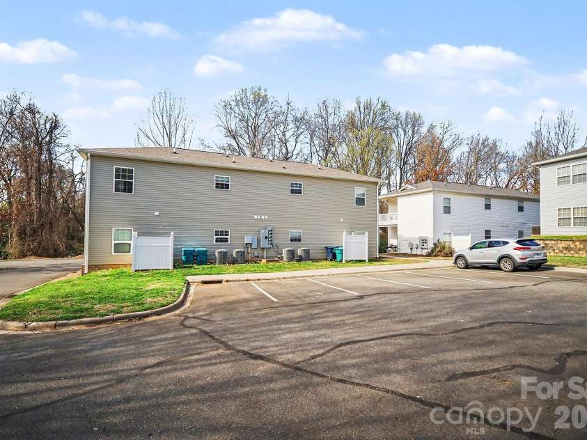 21510 Aftonshire Drive, Cornelius, NC 28031.  MLS# CAR4356865, YatesRealty ID 23173. 