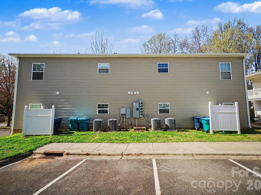 21510 Aftonshire Drive, Cornelius, NC 28031.  MLS# CAR4356865, YatesRealty ID 23173. 