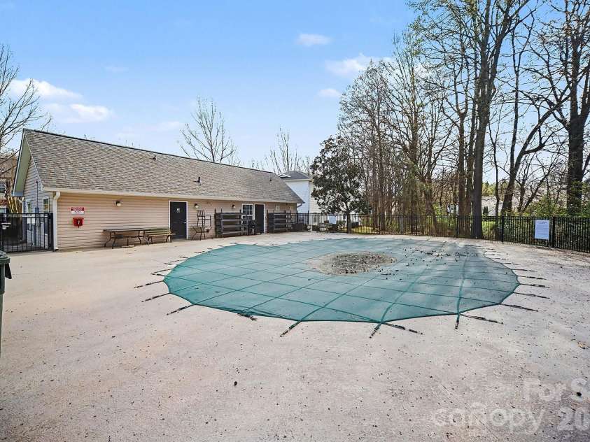 21510 Aftonshire Drive, Cornelius, NC 28031.  MLS# CAR4356865, YatesRealty ID 23173. 