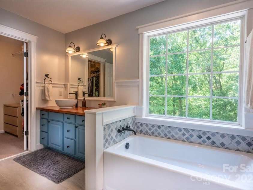 455 Lookout Drive, Pisgah Forest, NC 28768.  MLS# CAR4269478, YatesRealty ID 23174. 