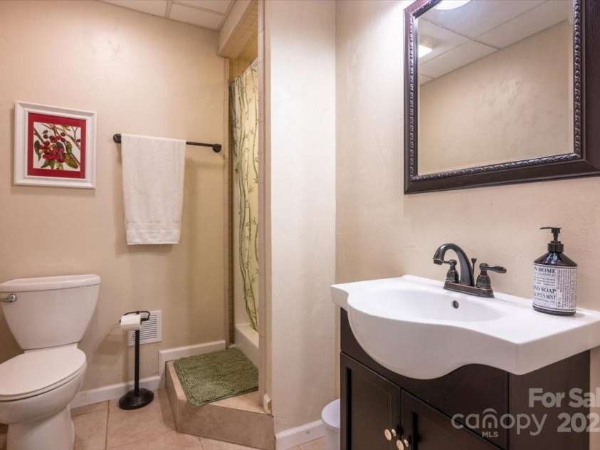 455 Lookout Drive, Pisgah Forest, NC 28768.  MLS# CAR4269478, YatesRealty ID 23174. 