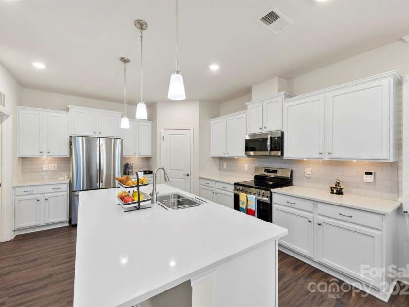 129 Picasso Trail, Mount Holly, NC 28120.  MLS# CAR4321149, YatesRealty ID 23175. 