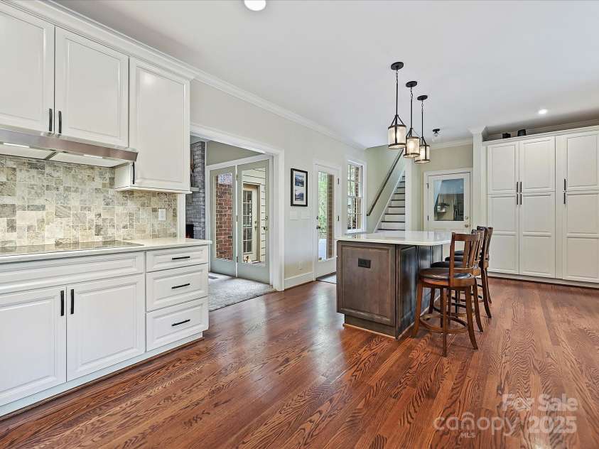 2313 Beechwood Drive, Waxhaw, NC 28173.  MLS# CAR4243300, YatesRealty ID 23175. 