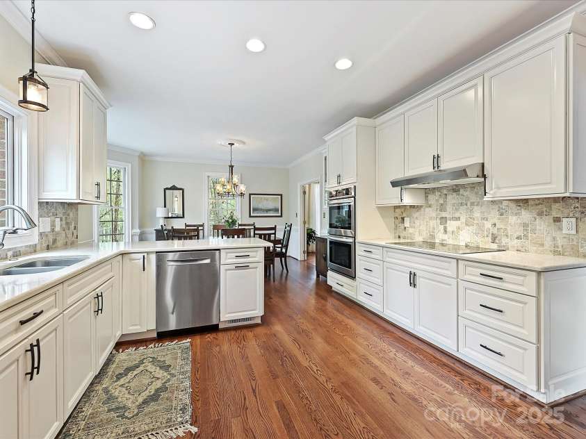 2313 Beechwood Drive, Waxhaw, NC 28173.  MLS# CAR4243300, YatesRealty ID 23175. 