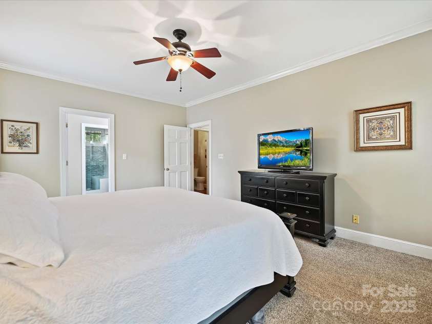 2313 Beechwood Drive, Waxhaw, NC 28173.  MLS# CAR4243300, YatesRealty ID 23175. 