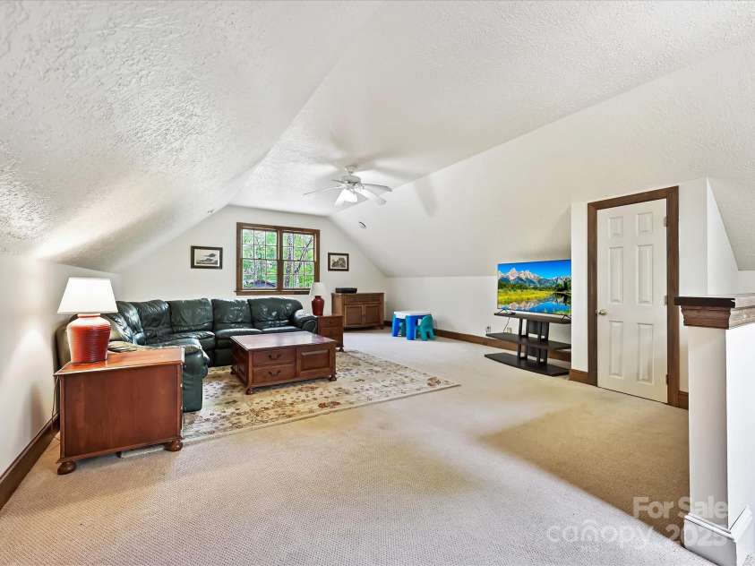 2313 Beechwood Drive, Waxhaw, NC 28173.  MLS# CAR4243300, YatesRealty ID 23175. 