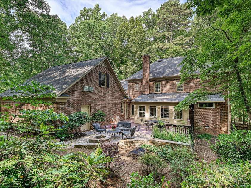 2313 Beechwood Drive, Waxhaw, NC 28173.  MLS# CAR4243300, YatesRealty ID 23175. 