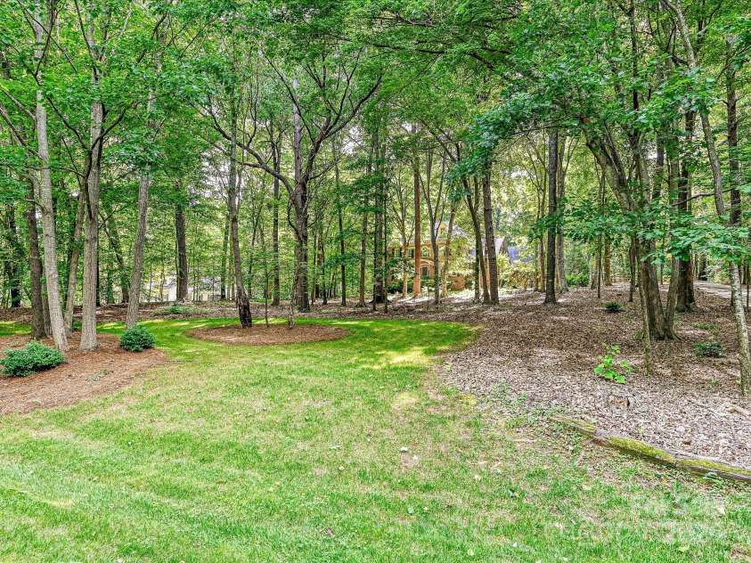 2313 Beechwood Drive, Waxhaw, NC 28173.  MLS# CAR4243300, YatesRealty ID 23175. 