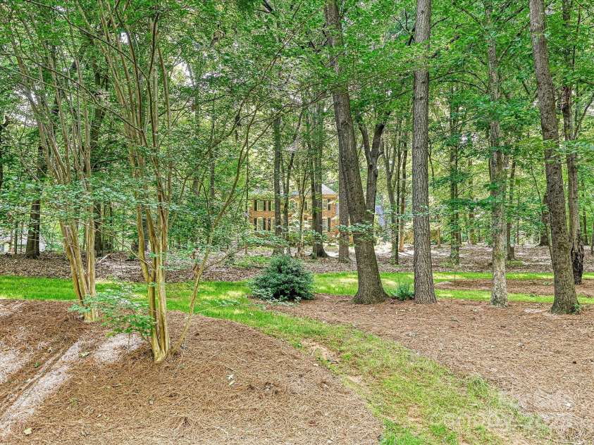 2313 Beechwood Drive, Waxhaw, NC 28173.  MLS# CAR4243300, YatesRealty ID 23175. 