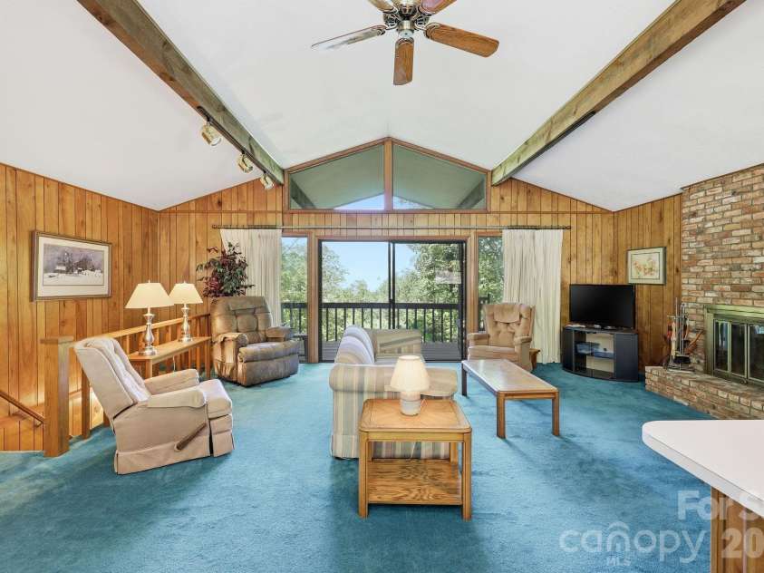 169 Sleepy Hollow Lane, Canton, NC 28716.  MLS# CAR4372033, YatesRealty ID 23176. 
