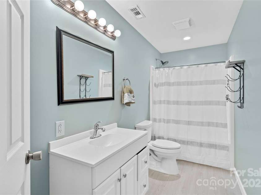 200 Lake Club Drive, Nebo, NC 28761.  MLS# CAR4272912, YatesRealty ID 23176. 