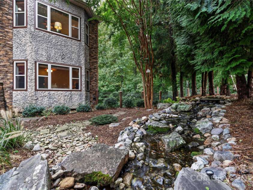 200 Lake Club Drive, Nebo, NC 28761.  MLS# CAR4272912, YatesRealty ID 23176. 