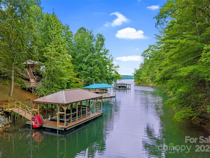 200 Lake Club Drive, Nebo, NC 28761.  MLS# CAR4272912, YatesRealty ID 23176. 