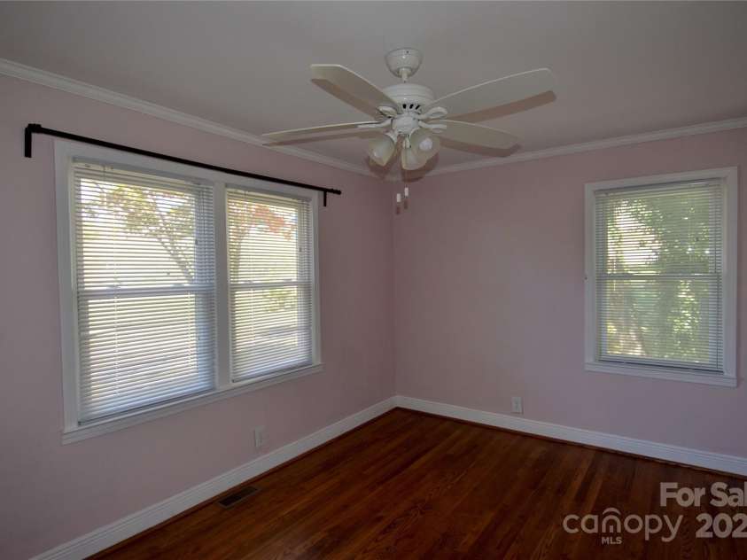 231 Stroud Street, Marion, NC 28752.  MLS# CAR4310386, YatesRealty ID 23177. 