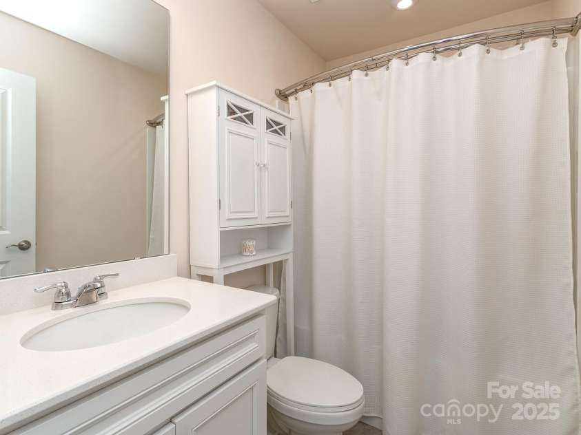 739 Elders Story Road, Fort Mill, SC 29708.  MLS# CAR4271442, YatesRealty ID 23178. Full bath #2 with tub