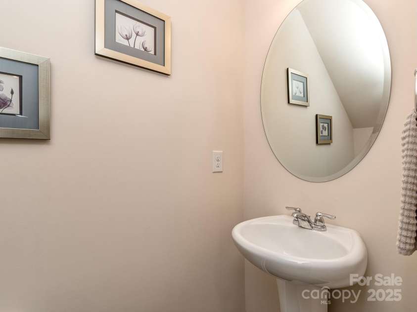 739 Elders Story Road, Fort Mill, SC 29708.  MLS# CAR4271442, YatesRealty ID 23178. Powder room