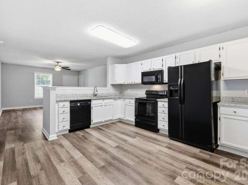 904 Hoke Street, Kannapolis, NC 28081.  MLS# CAR4376126, YatesRealty ID 23178. 