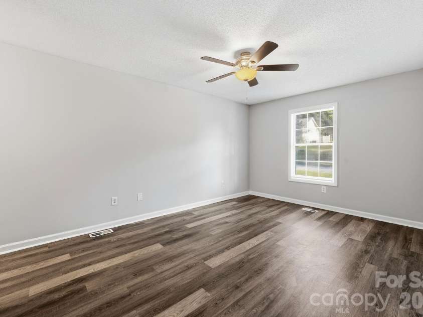 904 Hoke Street, Kannapolis, NC 28081.  MLS# CAR4376126, YatesRealty ID 23178. 