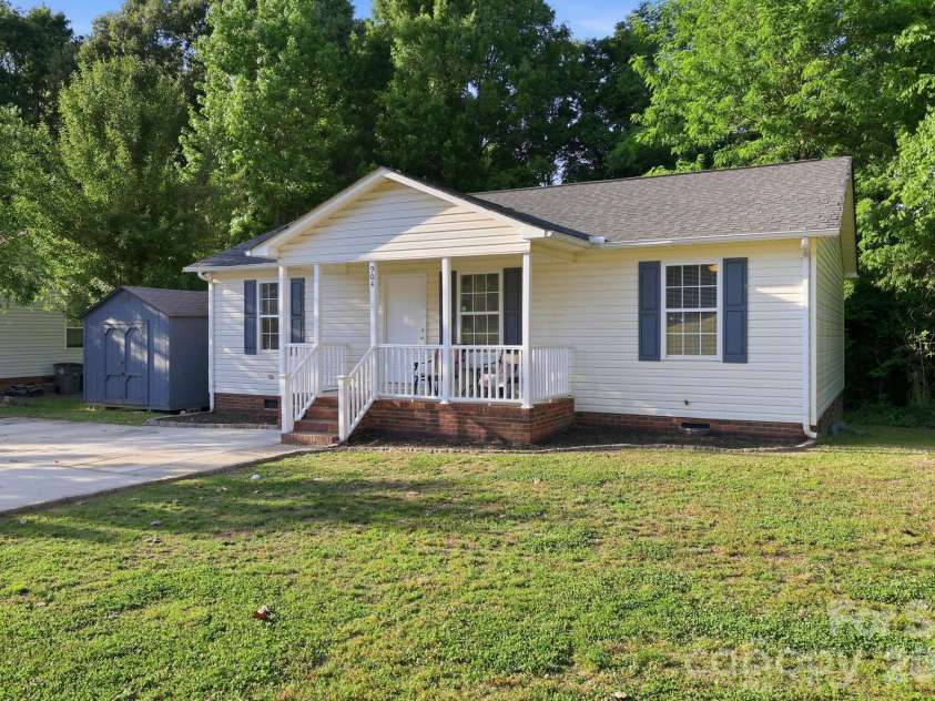 904 Hoke Street, Kannapolis, NC 28081.  MLS# CAR4376126, YatesRealty ID 23178. 