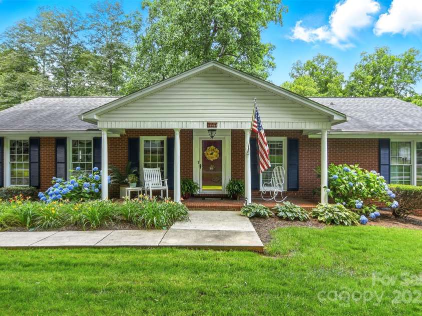 701 4th Avenue, Conover, NC 28613.  MLS# CAR4275463, YatesRealty ID 23179. 