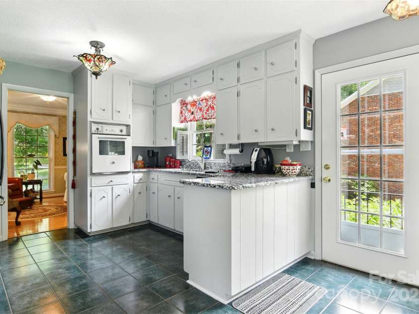 701 4th Avenue, Conover, NC 28613.  MLS# CAR4275463, YatesRealty ID 23179. 