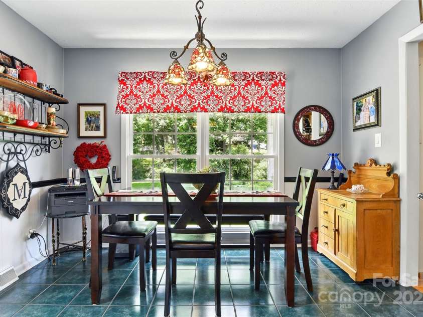 701 4th Avenue, Conover, NC 28613.  MLS# CAR4275463, YatesRealty ID 23179. 