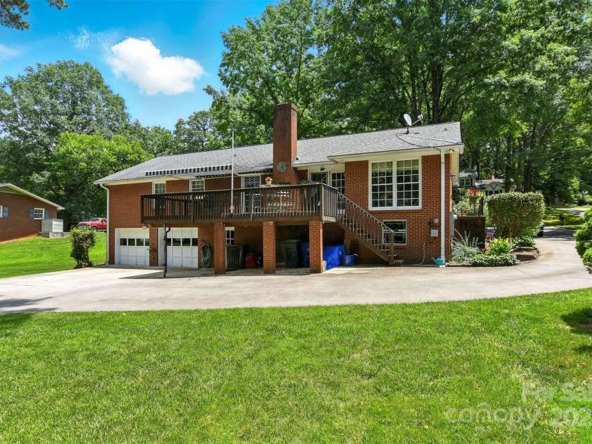 701 4th Avenue, Conover, NC 28613.  MLS# CAR4275463, YatesRealty ID 23179. 