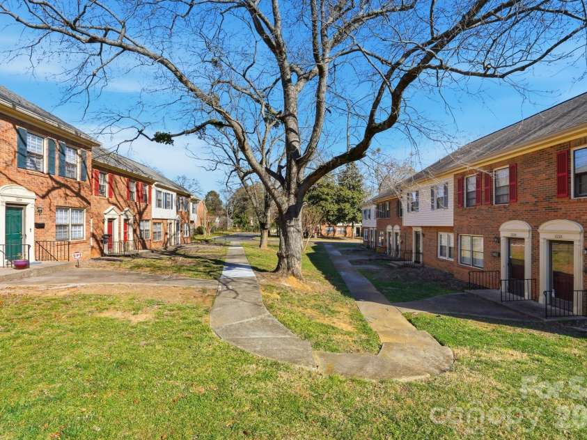 4748 Old Lantern Way, Charlotte, NC 28212.  MLS# CAR4337222, YatesRealty ID 2318. 