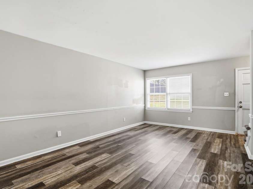 4748 Old Lantern Way, Charlotte, NC 28212.  MLS# CAR4337222, YatesRealty ID 2318. 