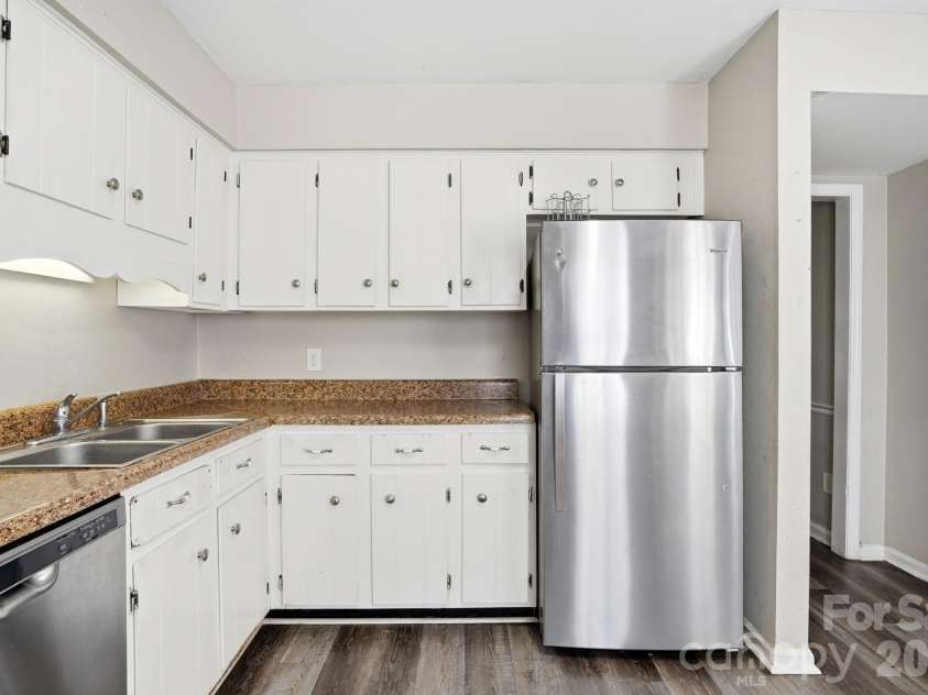 4748 Old Lantern Way, Charlotte, NC 28212.  MLS# CAR4337222, YatesRealty ID 2318. 