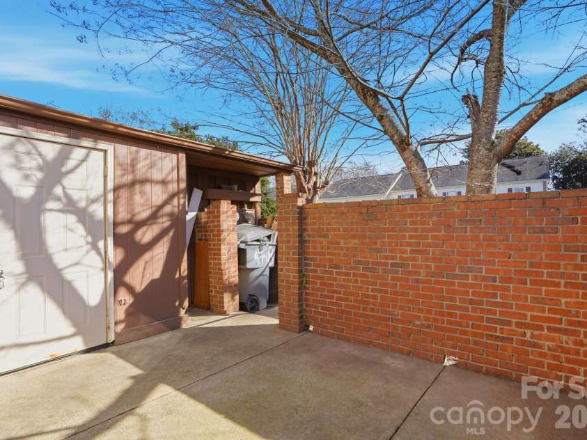 4748 Old Lantern Way, Charlotte, NC 28212.  MLS# CAR4337222, YatesRealty ID 2318. 