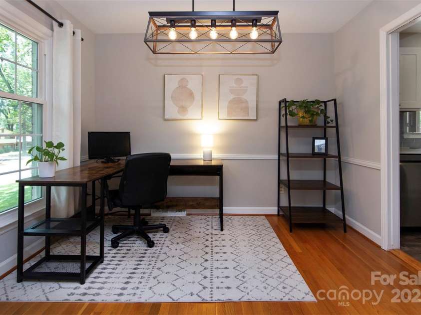 1427 Worcaster Place, Charlotte, NC 28211.  MLS# CAR4252572, YatesRealty ID 23180. Flex space/office...