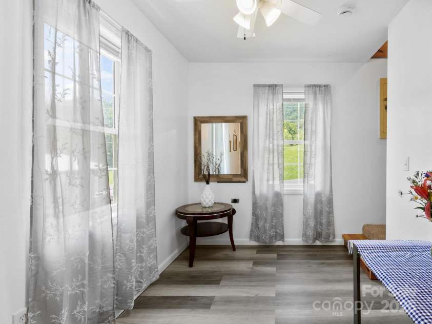 186 Wiggins Road, Candler, NC 28715.  MLS# CAR4274315, YatesRealty ID 23181. 