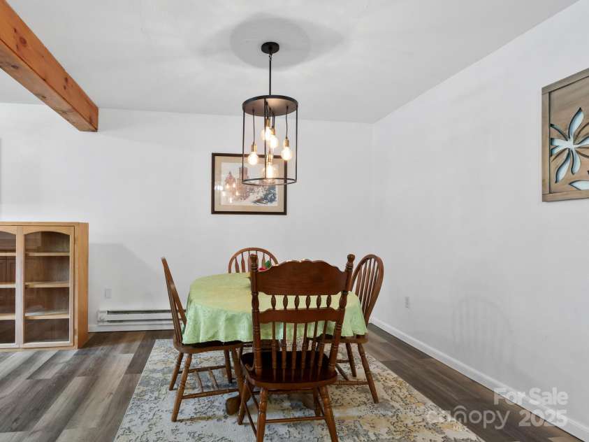 186 Wiggins Road, Candler, NC 28715.  MLS# CAR4274315, YatesRealty ID 23181. 