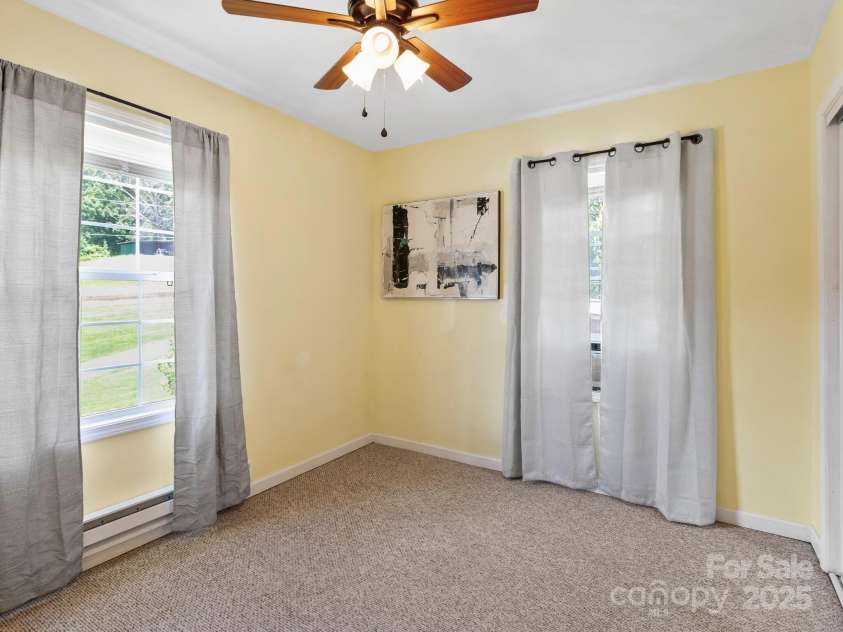 186 Wiggins Road, Candler, NC 28715.  MLS# CAR4274315, YatesRealty ID 23181. 