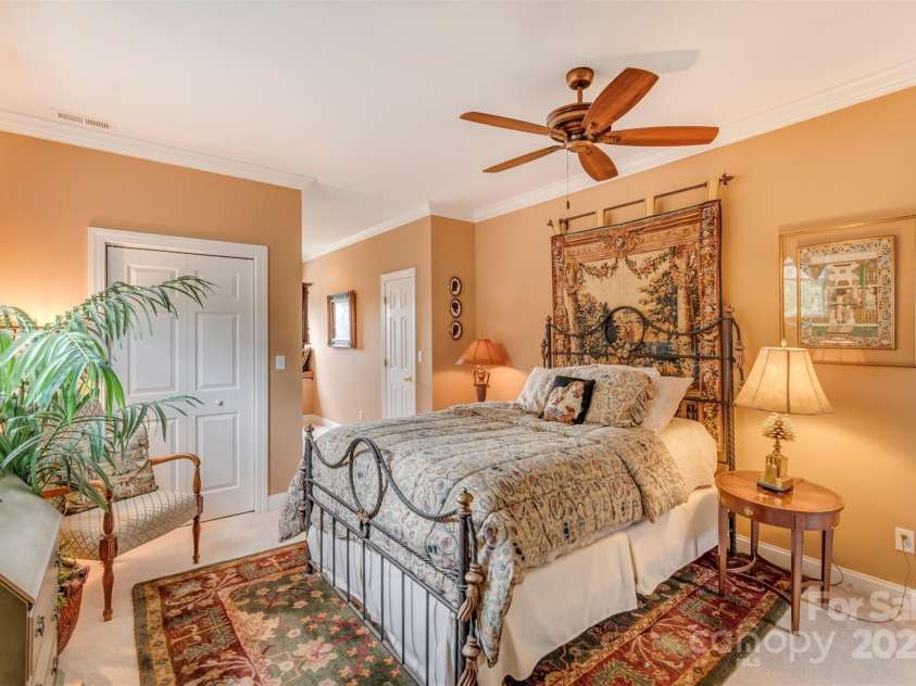 94 Spruce Hill Drive, Hendersonville, NC 28792.  MLS# CAR4271222, YatesRealty ID 23182. 