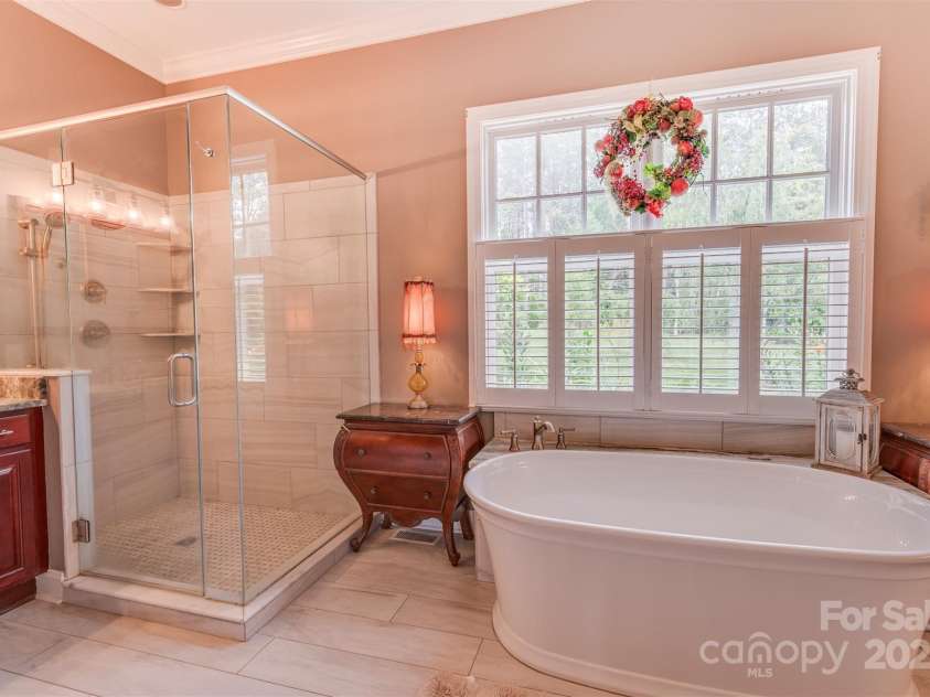 94 Spruce Hill Drive, Hendersonville, NC 28792.  MLS# CAR4271222, YatesRealty ID 23182. 