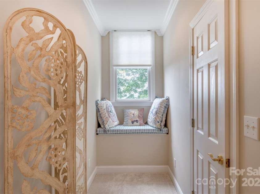 94 Spruce Hill Drive, Hendersonville, NC 28792.  MLS# CAR4271222, YatesRealty ID 23182. 