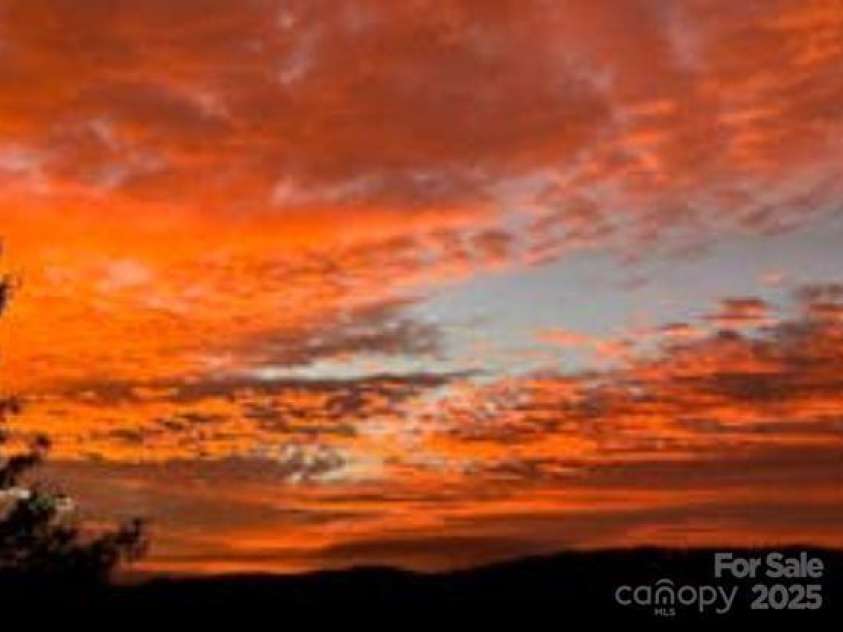 94 Spruce Hill Drive, Hendersonville, NC 28792.  MLS# CAR4271222, YatesRealty ID 23182. 