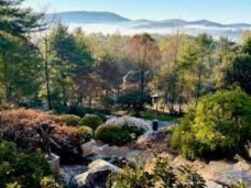 94 Spruce Hill Drive, Hendersonville, NC 28792.  MLS# CAR4271222, YatesRealty ID 23182. 